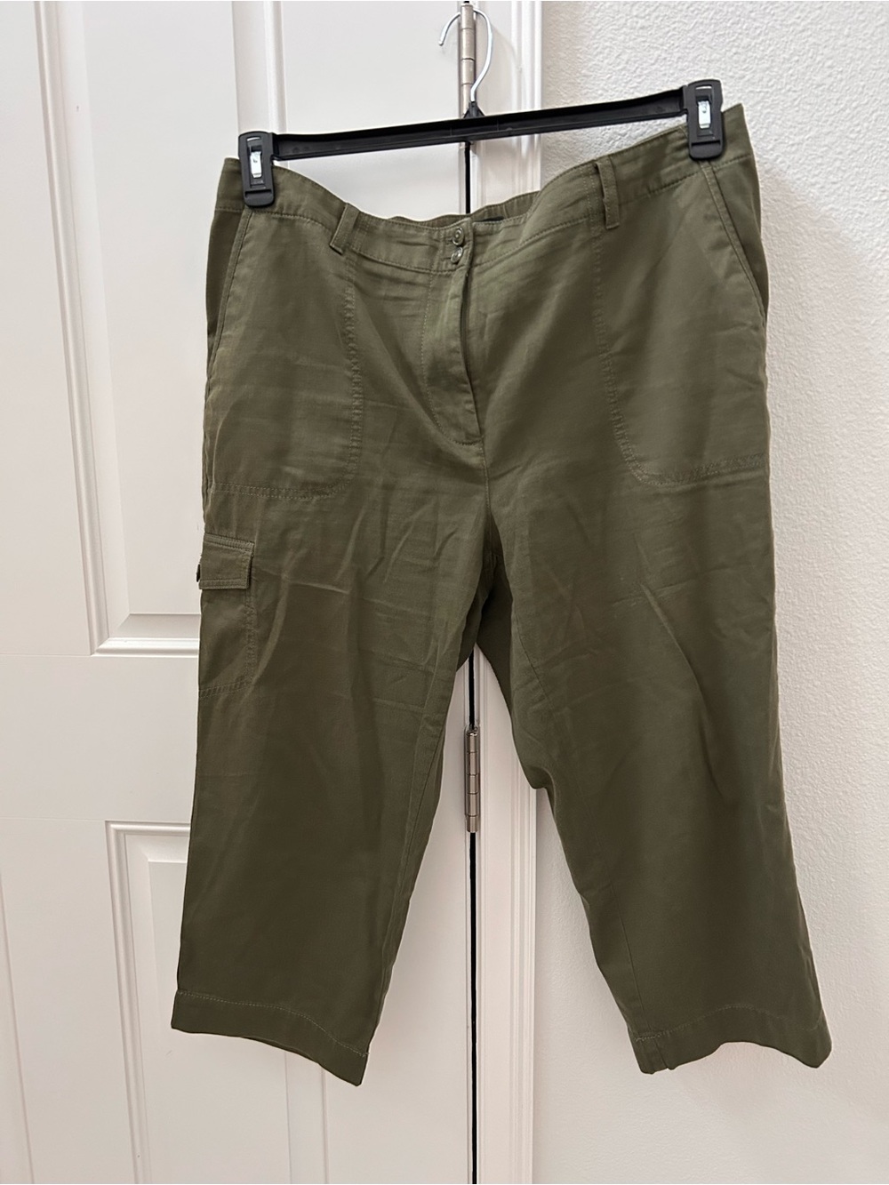 Talbots Olive Green Bermuda Cargo Pants